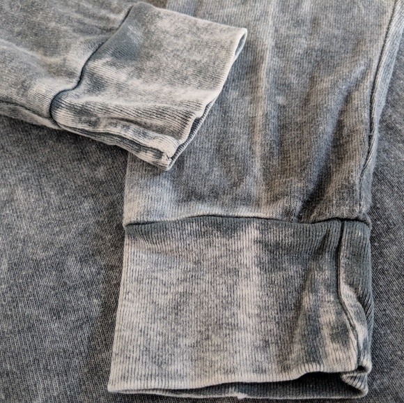 Sweatshirt - Picture 2 of 2